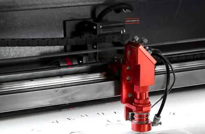 Laser cutter following vector paths created with photo to vector conversion